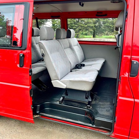 253 Transporter T4 VW rouge pompier 2001 AJT banquette arrière