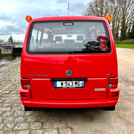 253 Transporter T4 VW rouge pompier 2001 AJT arrière