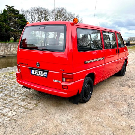253 Transporter T4 VW rouge pompier 2001 AJT hayon