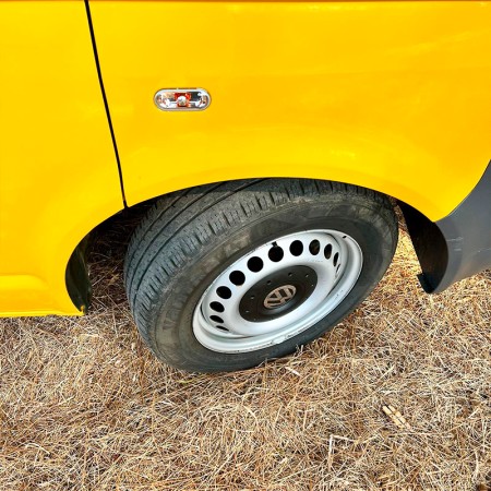 Volkswagen Transporter T5 2008 réf. T08363 pneu