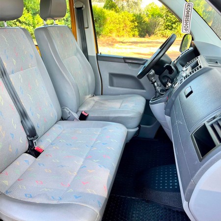 Volkswagen Transporter T5 2008 réf. T08363 cabine conducteur