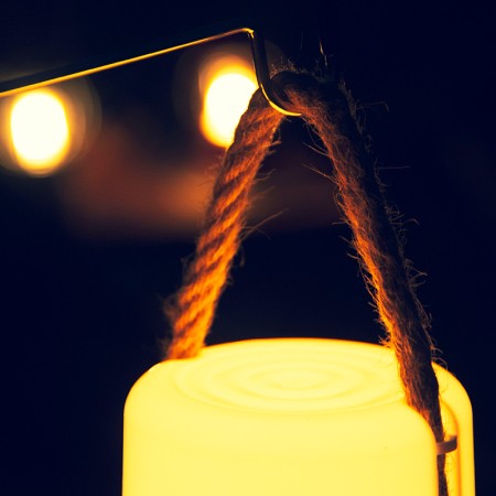 Lampe de camping résistante à l'eau modèle Jade Wild Land avec crochet de suspension