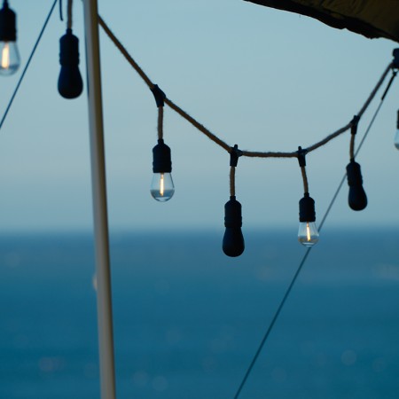 Guirlande LED lumière chaude WildLand avec haut-parleur bluetooth pour sortie en tente de toit vanlife