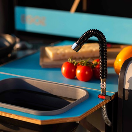 EGOE Kombishop malle de camping Nestbox Roamer 550 pour van et fourgon robinet amovible