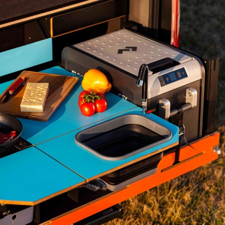 EGOE Kombishop malle de camping Nestbox Roamer 550 pour van et fourgon evier amovible