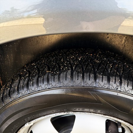 Véhicule 276 Kombishop M11084 VW Multivan T5 pneus 4 saisons