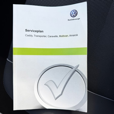 Véhicule 276 Kombishop M11084 VW Multivan T5 carnet d'entretien