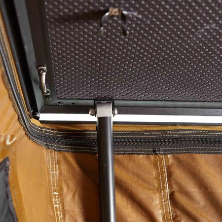 Tente de toit rigide aluminium 2 places Vickywood Cumaru Up 145 camel plafond doublé