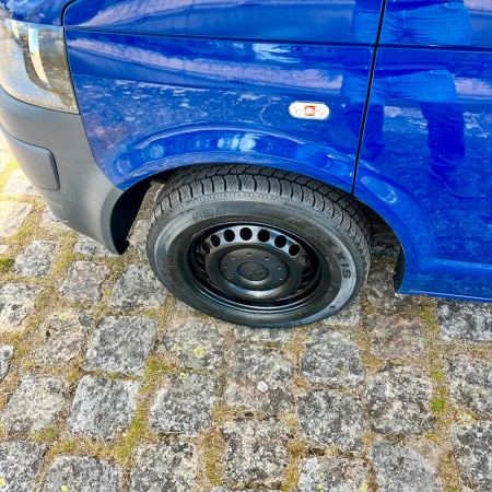 VW T5 Caravelle 2009 / 86.000 km / 2.0 tdi 84 ch / L1H1 roue avant