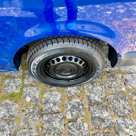 VW T5 Caravelle 2009 / 86.000 km / 2.0 tdi 84 ch / L1H1 pneus neufs