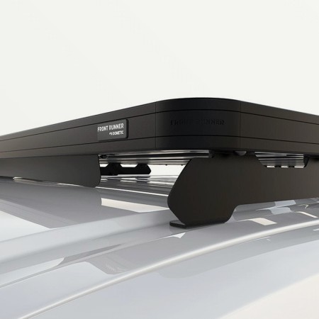 KRRT047T Kit de barres de toit Slimline II pour Renault Traffic (2014-actuel) - Front Runner vue de l'angle