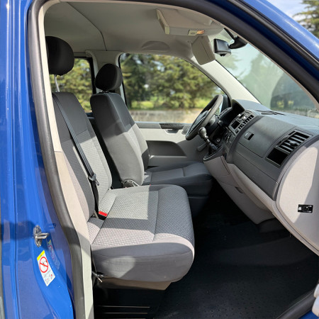 VW T5 Caravelle 2010 / 173.000 km / 2.0 tdi 84 ch / L1H1 Kombishop cabine conducteur