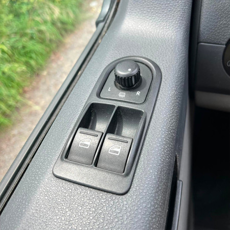 285 VW T5 Transporter 2008 / 123.000 km / 1.9 tdi 84 ch / L2H1 Kombishop vitres électriques