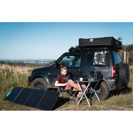 Panneau Solaire pliable et portable PV200 - Bluetti camping en tente de toit