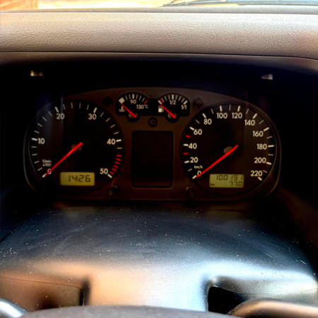 Véhicule n°287 T02786 VW T4 Transporter 2001 / 100.200 km / 2.5tdi 102ch / L1H1 tableau de bord